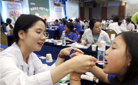 초등학생 이닦기 교실.jpg