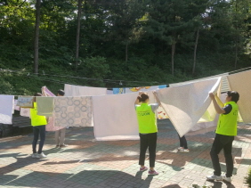 시립고덕양로원 봉사활동하는 CJ LION 직원들